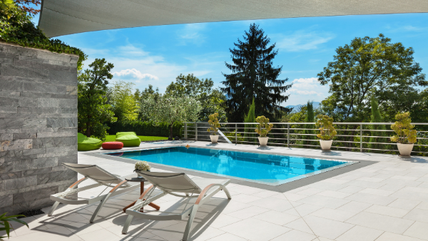 Cómo elegir la mejor comunidad con piscina en Madrid